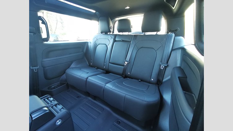 2025 認定中古車 Land Rover Defender 90 カルパチアングレイ D350 ディーゼルマイルドハイブリッド X-Dynamic HSE