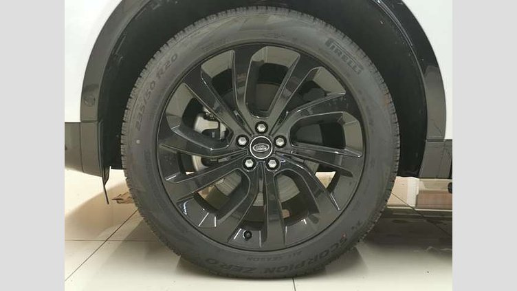 2024 認定中古車 Land Rover Discovery Sport フジホワイト D200マイルドハイブリッド（ディーゼル） 標準ホイール Dynamic SE