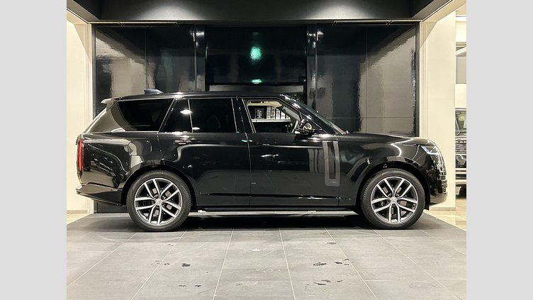2024 認定中古車 Land Rover Range Rover サントリーニブラック D300 AWD MHEV（AT） スタンダードホイールベース SE