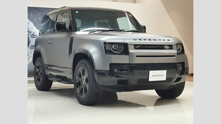 2025 認定中古車 Land Rover Defender 90 シリコンシルバー D350 ディーゼルマイルドハイブリッド X-Dynamic HSE