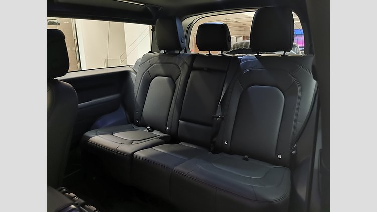 2025 認定中古車 Land Rover Defender 90 シリコンシルバー D350 ディーゼルマイルドハイブリッド X-Dynamic HSE