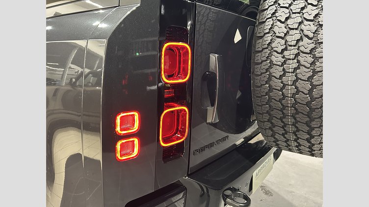 2024 認定中古車 Land Rover Defender 90 カルパチアングレイ D300 AWD（AT） X-DYNAMIC SE