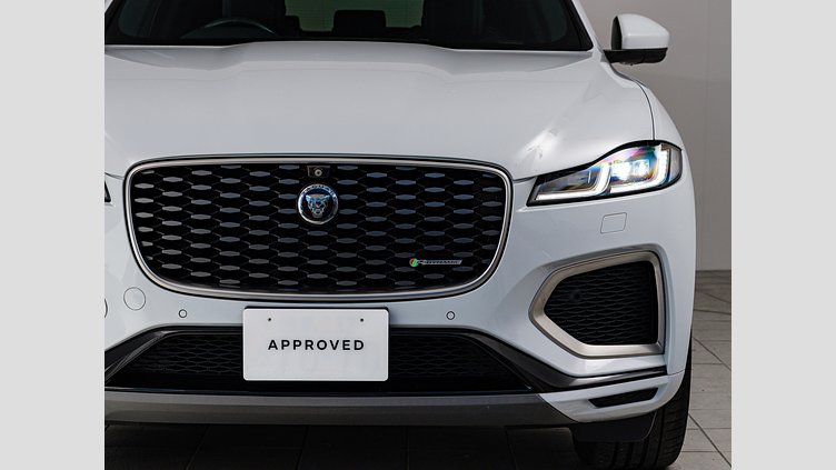 2021 認定中古車 Jaguar F-Pace ユーロンホワイト D200 AWD（オートマチック）MHEV R-DYNAMIC SE　D200