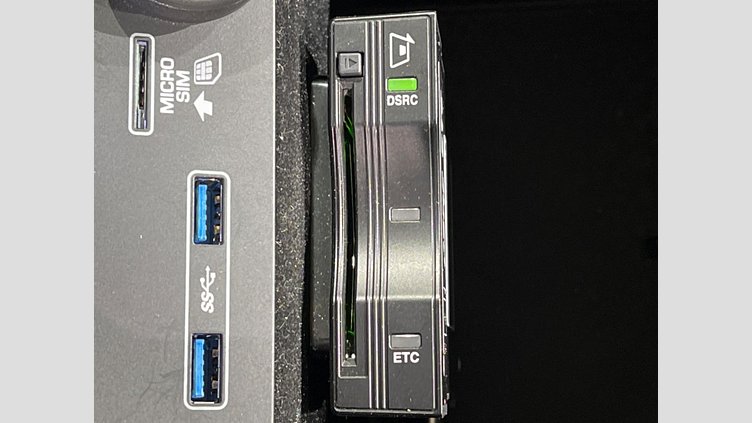 2020 認定中古車 Jaguar E-Pace Santorini Black 4WD S