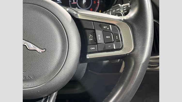 2020 認定中古車 Jaguar E-Pace Santorini Black 4WD S