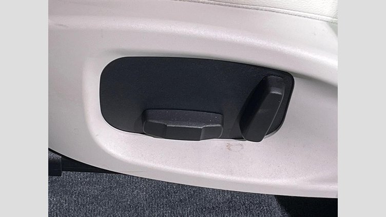 2020 認定中古車 Jaguar E-Pace Santorini Black 4WD S