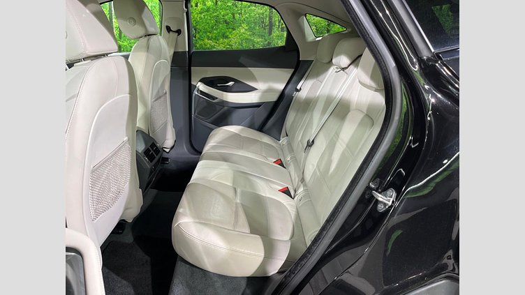 2020 認定中古車 Jaguar E-Pace Santorini Black 4WD S