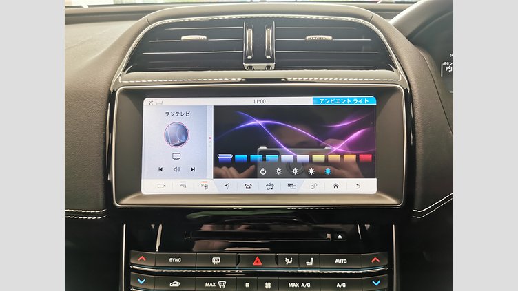 2018 認定中古車 Jaguar XE Fuji White 3.0L　スーパーチャージド S