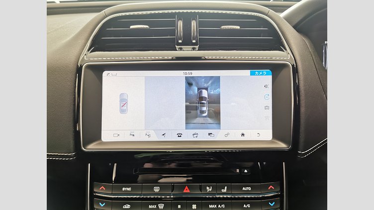 2018 認定中古車 Jaguar XE Fuji White 3.0L　スーパーチャージド S