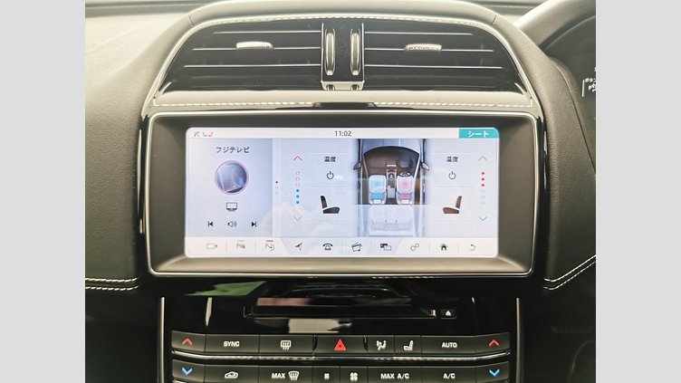 2018 認定中古車 Jaguar XE Fuji White 3.0L　スーパーチャージド S