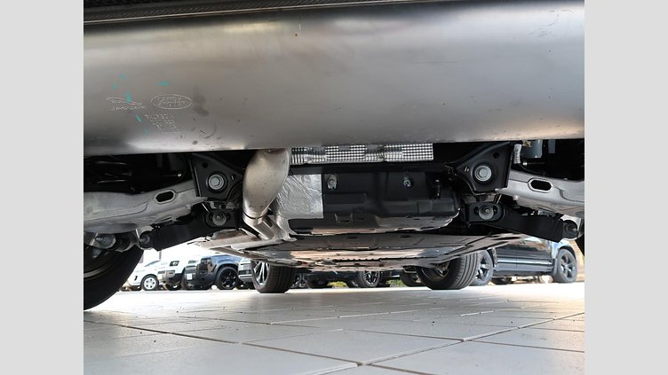 2024 認定中古車 Land Rover Discovery Sport Fuji White PHEV(ガソリン) ダイナミック ＨＳＥ Ｐ３００ｅ