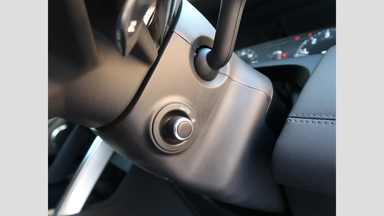 2024 認定中古車 Land Rover Discovery Sport Fuji White PHEV(ガソリン) ダイナミック ＨＳＥ Ｐ３００ｅ