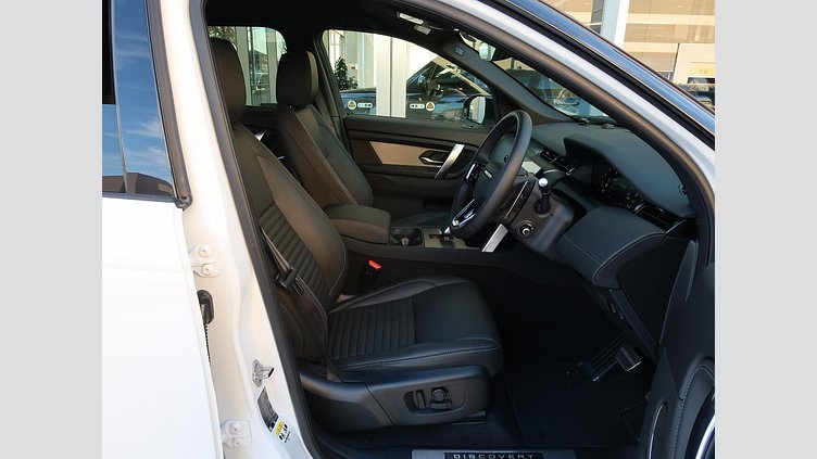 2024 認定中古車 Land Rover Discovery Sport Fuji White PHEV(ガソリン) ダイナミック ＨＳＥ Ｐ３００ｅ