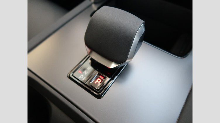 2024 認定中古車 Land Rover Discovery Sport Fuji White PHEV(ガソリン) ダイナミック ＨＳＥ Ｐ３００ｅ