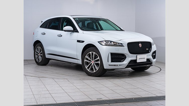 2017 認定中古車 Jaguar F-Pace Yulong White 3.0PET Rスポーツ　35ｔ
