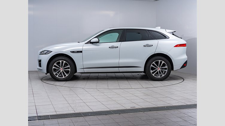 2017 認定中古車 Jaguar F-Pace Yulong White 3.0PET Rスポーツ　35ｔ