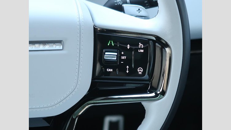 2023 認定中古車 Land Rover Range Rover Sport フジホワイト 3.0リッター6気筒300PSターボチャージドディーゼルMHEV（オートマチック） AUTOBIOGRAPHY