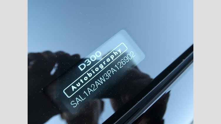 2023 認定中古車 Land Rover Range Rover Sport フジホワイト 3.0リッター6気筒300PSターボチャージドディーゼルMHEV（オートマチック） AUTOBIOGRAPHY