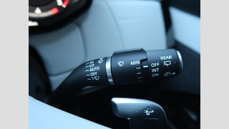 2023 認定中古車 Land Rover Range Rover Sport フジホワイト 3.0リッター6気筒300PSターボチャージドディーゼルMHEV（オートマチック） AUTOBIOGRAPHY