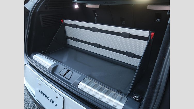 2023 認定中古車 Land Rover Range Rover Sport フジホワイト 3.0リッター6気筒300PSターボチャージドディーゼルMHEV（オートマチック） AUTOBIOGRAPHY