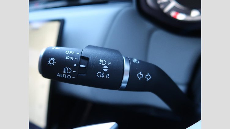 2023 認定中古車 Land Rover Range Rover Sport フジホワイト 3.0リッター6気筒300PSターボチャージドディーゼルMHEV（オートマチック） AUTOBIOGRAPHY