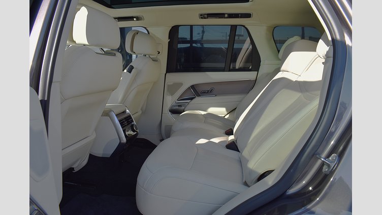 2023 認定中古車 Land Rover Range Rover シャラントグレー D300 AWD MHEV（AT） スタンダードホイールベース AUTOBIOGRAPHY