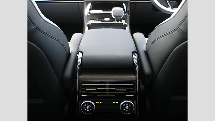 2024 認定中古車 Land Rover Range Rover Sport アイガーグレイ - サテンフィニッシュ D300マイルドハイブリッド スタンダードホイールベース Dynamic HSE