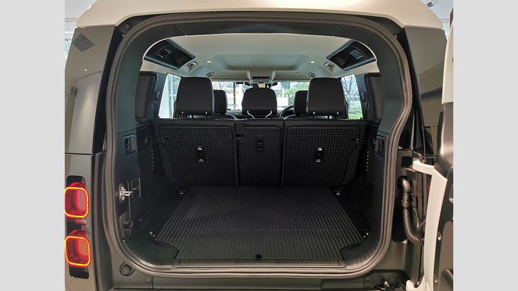 2024 認定中古車 Land Rover Defender 110 タスマンブルー D300 AWD（AT） S