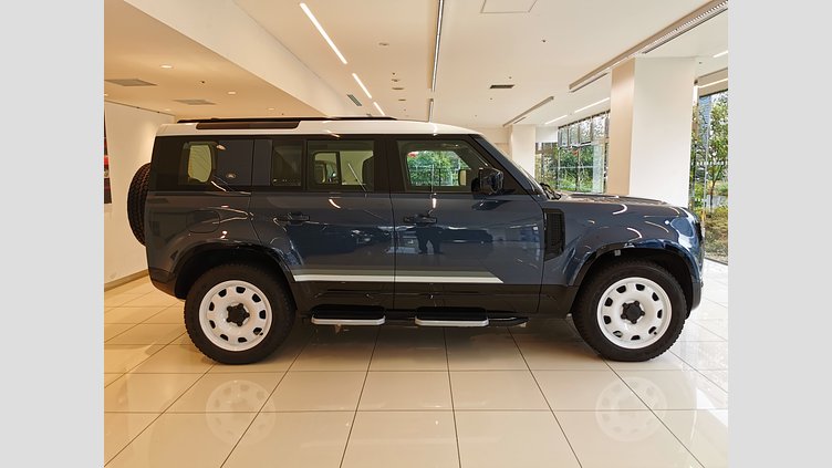 2024 認定中古車 Land Rover Defender 110 タスマンブルー D300 AWD（AT） S