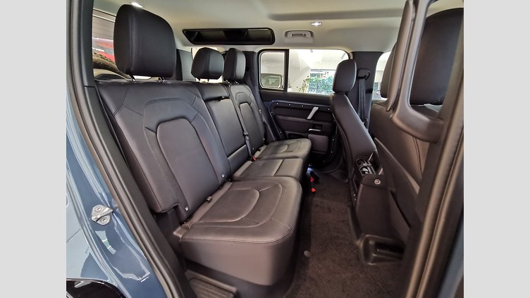 2024 認定中古車 Land Rover Defender 110 タスマンブルー D300 AWD（AT） S