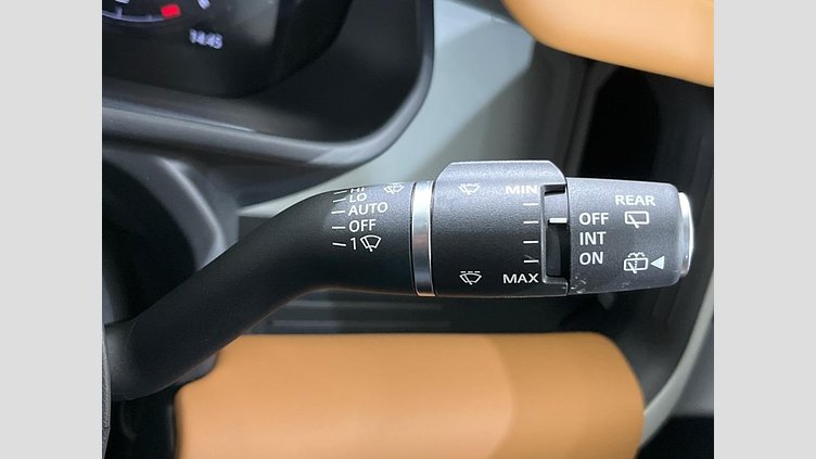 2023 認定中古車 Land Rover Defender 130 フジホワイト D300 AWD AUTOMATIC MHEV X-DYNAMIC HSE