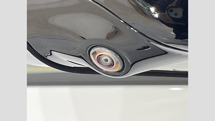 2023 認定中古車 Land Rover Defender 130 フジホワイト D300 AWD AUTOMATIC MHEV X-DYNAMIC HSE