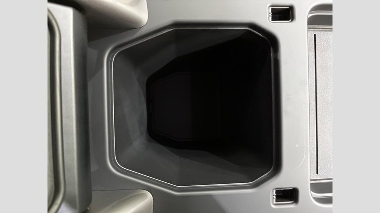 2023 認定中古車 Land Rover Defender 130 フジホワイト D300 AWD AUTOMATIC MHEV X-DYNAMIC HSE