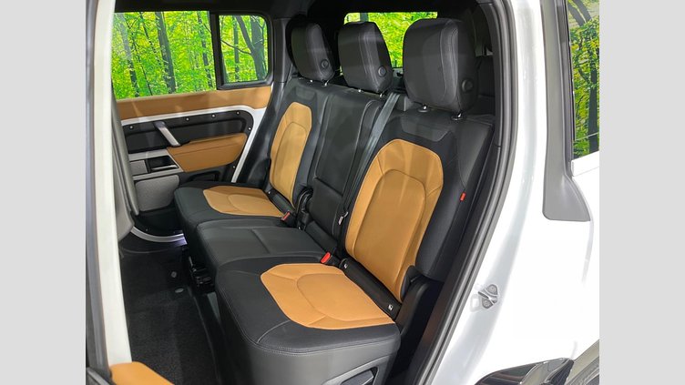 2023 認定中古車 Land Rover Defender 130 フジホワイト D300 AWD AUTOMATIC MHEV X-DYNAMIC HSE