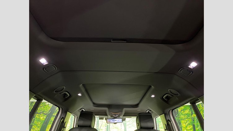 2023 認定中古車 Land Rover Defender 130 フジホワイト D300 AWD AUTOMATIC MHEV X-DYNAMIC HSE