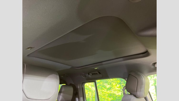 2023 認定中古車 Land Rover Defender 130 フジホワイト D300 AWD AUTOMATIC MHEV X-DYNAMIC HSE