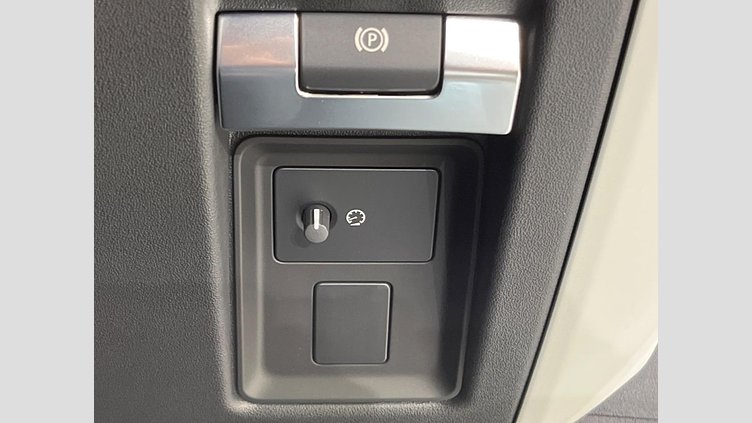 2023 認定中古車 Land Rover Defender 130 フジホワイト D300 AWD AUTOMATIC MHEV X-DYNAMIC HSE