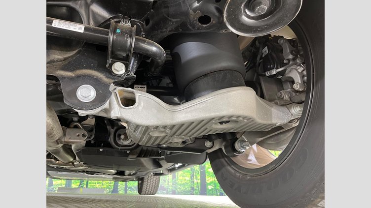 2023 認定中古車 Land Rover Defender 130 フジホワイト D300 AWD AUTOMATIC MHEV X-DYNAMIC HSE