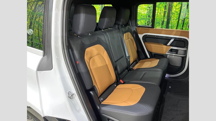 2023 認定中古車 Land Rover Defender 130 フジホワイト D300 AWD AUTOMATIC MHEV X-DYNAMIC HSE