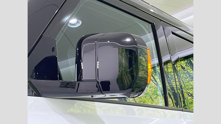 2023 認定中古車 Land Rover Defender 130 フジホワイト D300 AWD AUTOMATIC MHEV X-DYNAMIC HSE