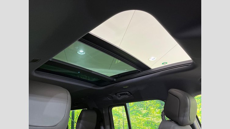 2023 認定中古車 Land Rover Defender 130 フジホワイト D300 AWD AUTOMATIC MHEV X-DYNAMIC HSE