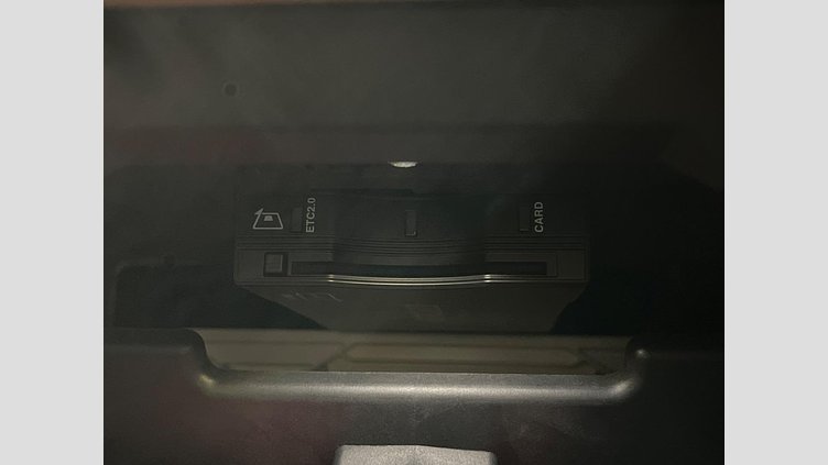 2023 認定中古車 Land Rover Defender 130 フジホワイト D300 AWD AUTOMATIC MHEV X-DYNAMIC HSE