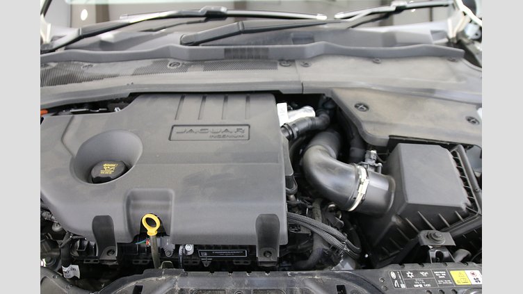 2021 認定中古車 Jaguar E-Pace フジホワイト D200 AWD（オートマチック） R-DYNAMIC SE