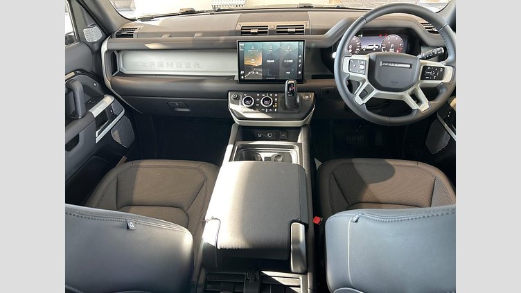 2024 認定中古車 Land Rover Defender 130 サントリーニブラック D300 AWD（AT） SE