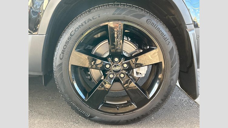 2024 認定中古車 Land Rover Defender 130 サントリーニブラック D300 AWD（AT） SE