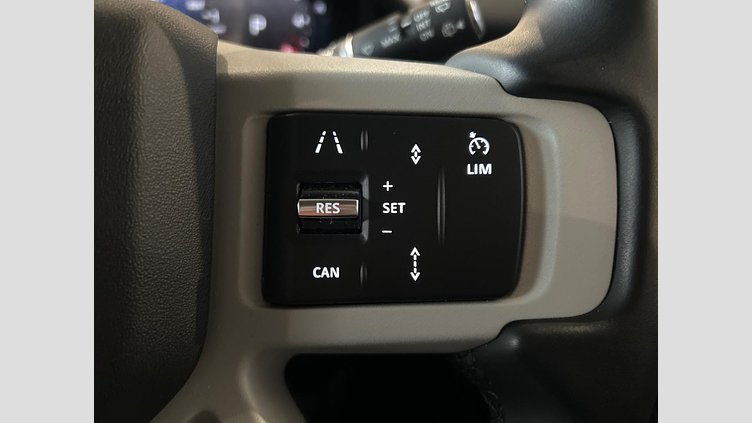 2023 認定中古車 Land Rover Defender 110 サントリーニブラック D300 AWD（AT） S