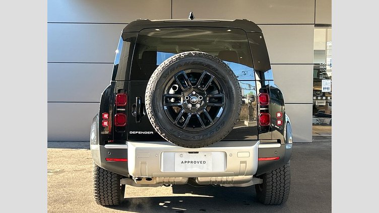 2023 認定中古車 Land Rover Defender 110 サントリーニブラック D300 AWD（AT） S