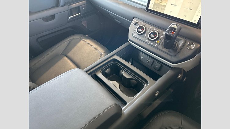 2023 認定中古車 Land Rover Defender 110 サントリーニブラック D300 AWD（AT） S