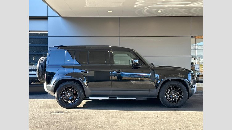2023 認定中古車 Land Rover Defender 110 サントリーニブラック D300 AWD（AT） S