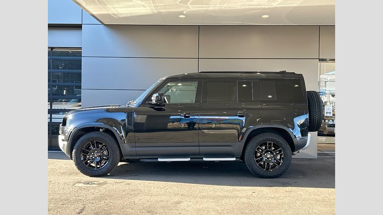 2023 認定中古車 Land Rover Defender 110 サントリーニブラック D300 AWD（AT） S